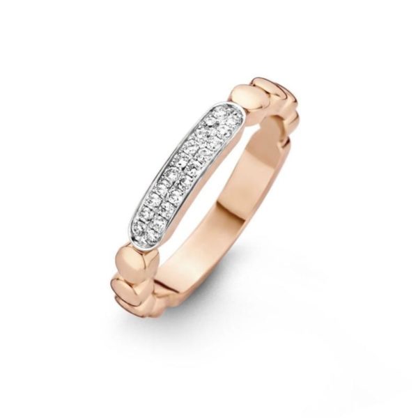 Bague or rose et pavage diamants