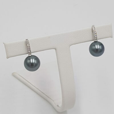 Boucles d'oreilles or blanc perles de Tahiti et Diamants