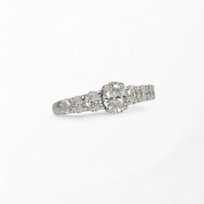bague-prestige-diamants-ovale-gia-bijoux-mohedano